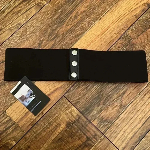NWT Black stretchy embellished belt S/M - Picture 3 of 5